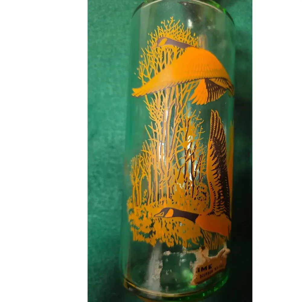 Cabin Still Sportsman Collection Glass Wildlife Decanter Canada Geese motif